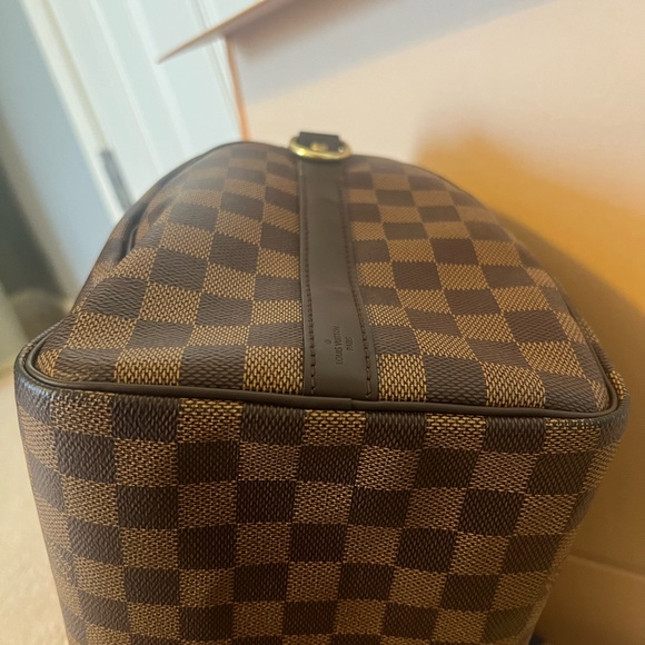 Authentic Louis Vuitton Speedy Bandouliere 30 - Picture 2 of 14